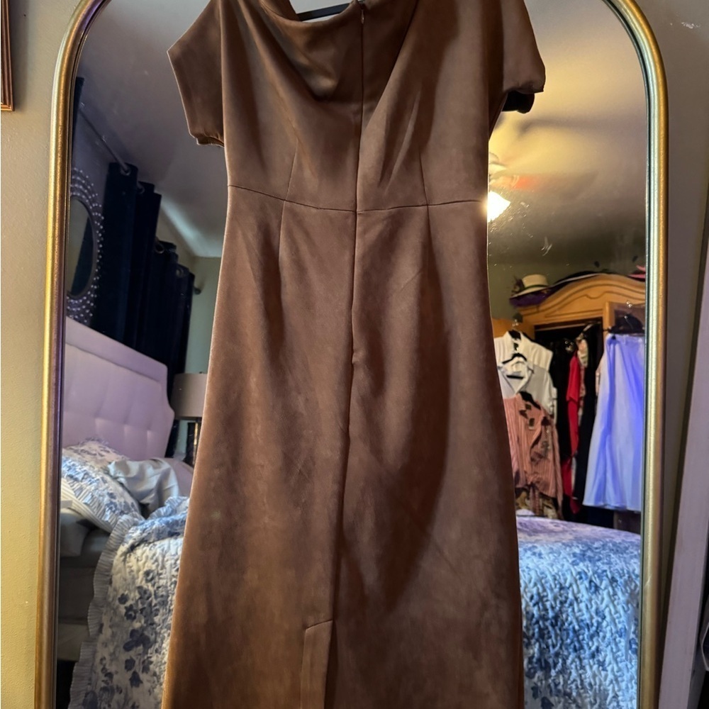 Gibson & Latimer Elegant Brown  faux suede Dress - Picture 3 of 7